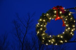 Christmas in Essex Village, illuminated wreath (photo credit Jill Piper)
