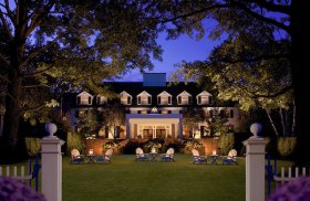 Romantic Inn for Weekend Getaways: Woodstock Inn, VT